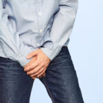 % Sėklidžių gumbai ir patinimai: Simptomai, priežastys, gydymas, prevencija